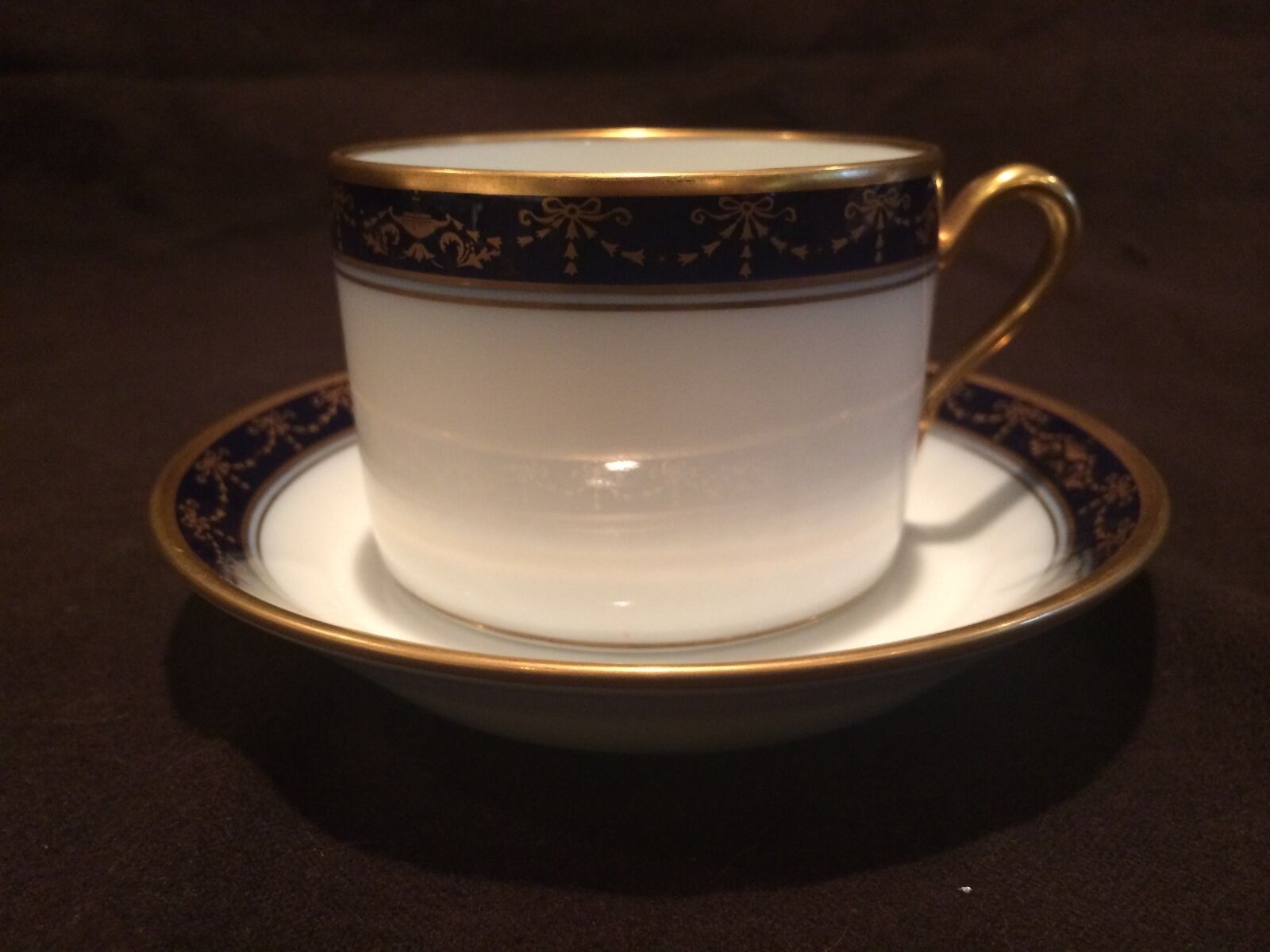 1 CUP AND SAUCER IN THE CASTELLO PATTERN BY RICHARD GINORI