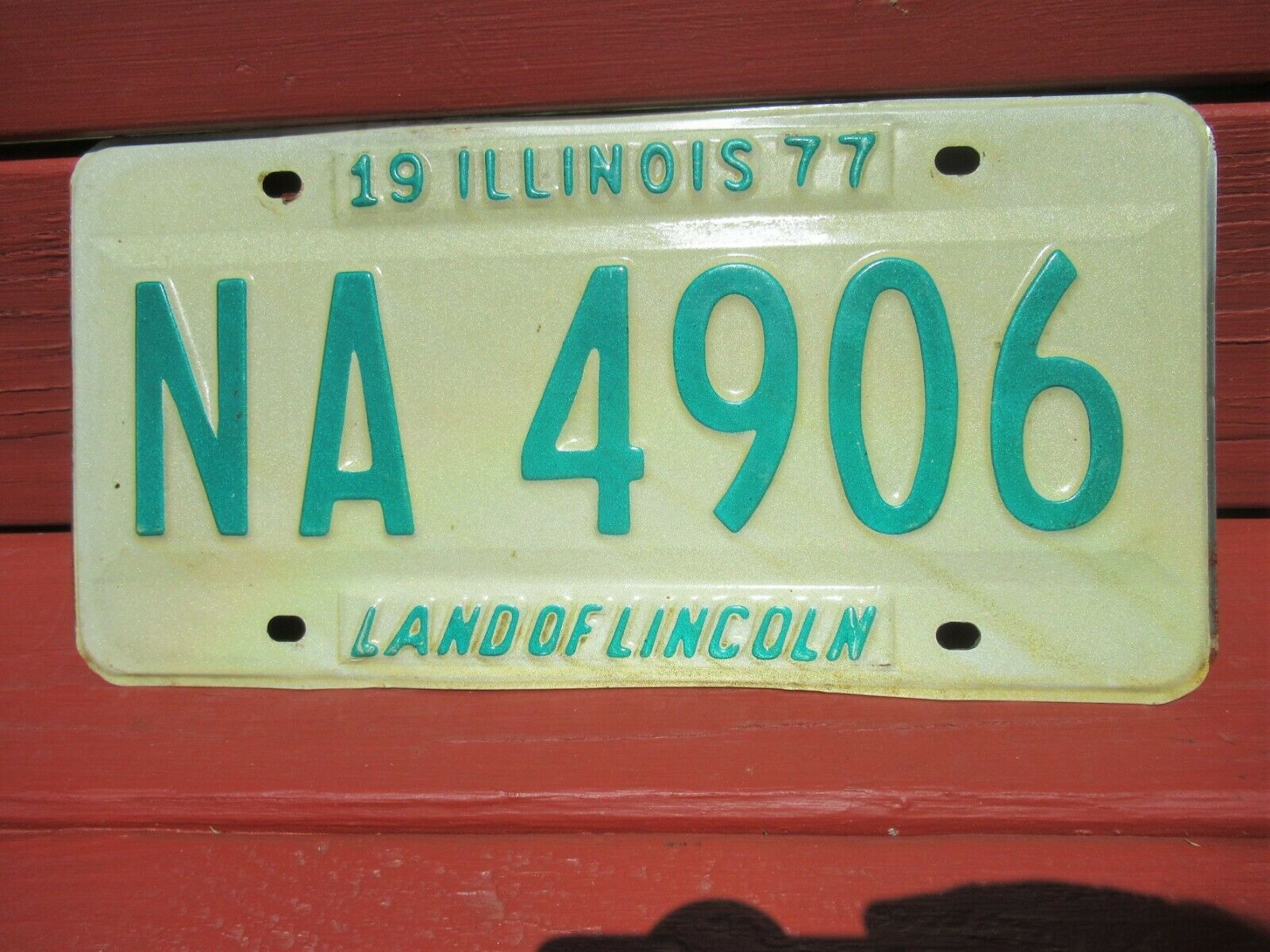 Vintage 1977 Illinois Automobile License Plate Single No. Na 4906 Green On White